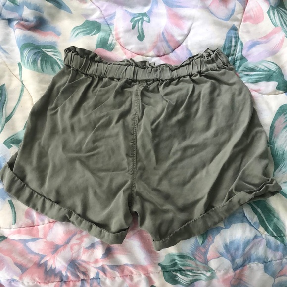Aerie green beachy shorts (size XS) - Picture 2 of 3